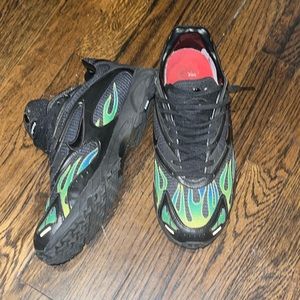 NIKE Zoom Streak Spectrum Plus “Supreme’ Sneakers
Size 9.5